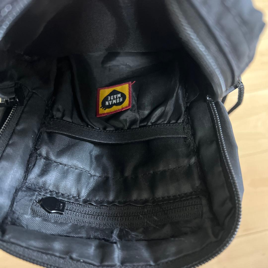 R*d様 HUMAN MADE ブラックショルダーバッグ