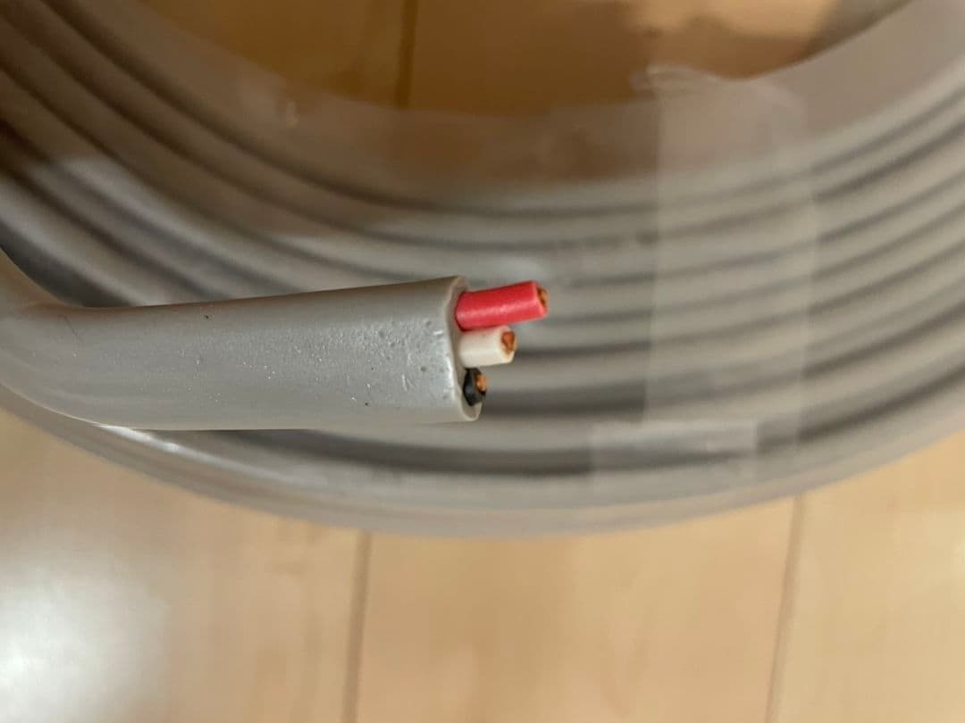 ケーブル100m巻き　VVF2.0-3c 黒白赤