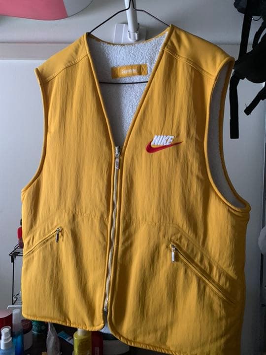 NIKE supreme ベスト