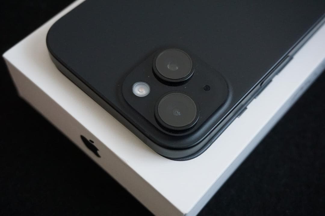 【美品】iPhone15 128GB ブラック 最大容量100% SIMフリー