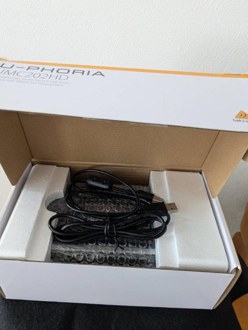 【ぴぴさん専用】Behringerオーディオインターフェイス UMC202HD