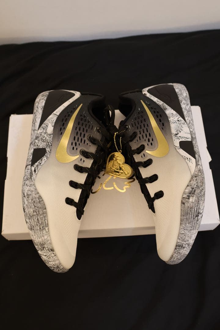 Kobe 9 Low Protro “Mambacita”