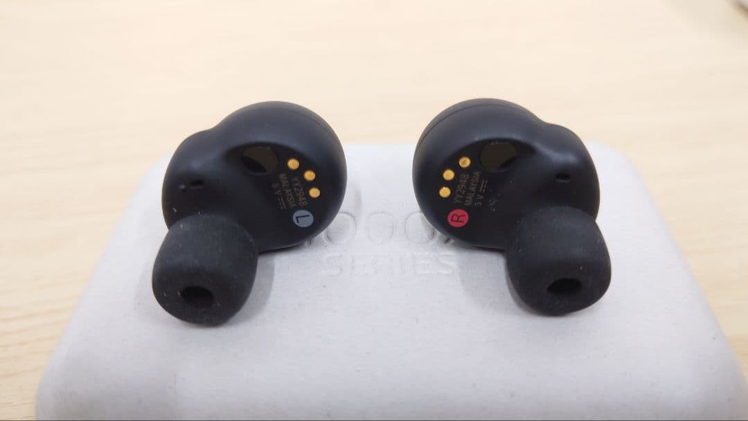 SONY WF-1000XM4ワイヤレスヘッドセット 黒（ジャンク）