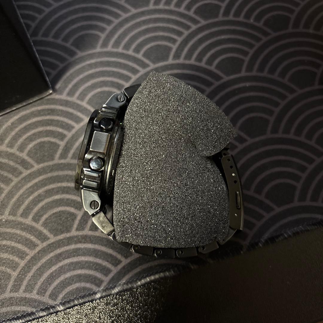 Casio Gshock GMW-B5000GD-1JF（値下げ交渉可）