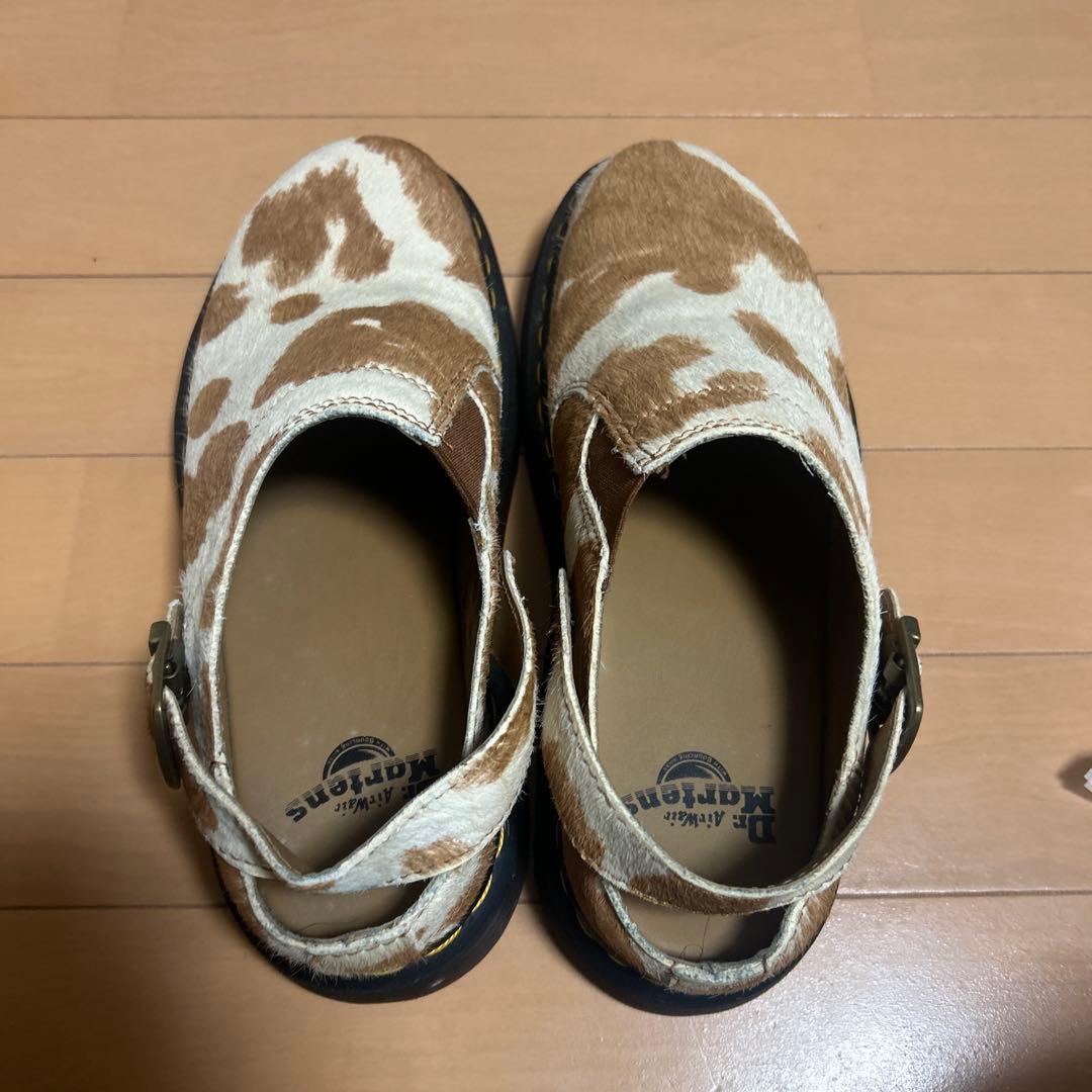 牛柄ファーサンダル バックストラップ