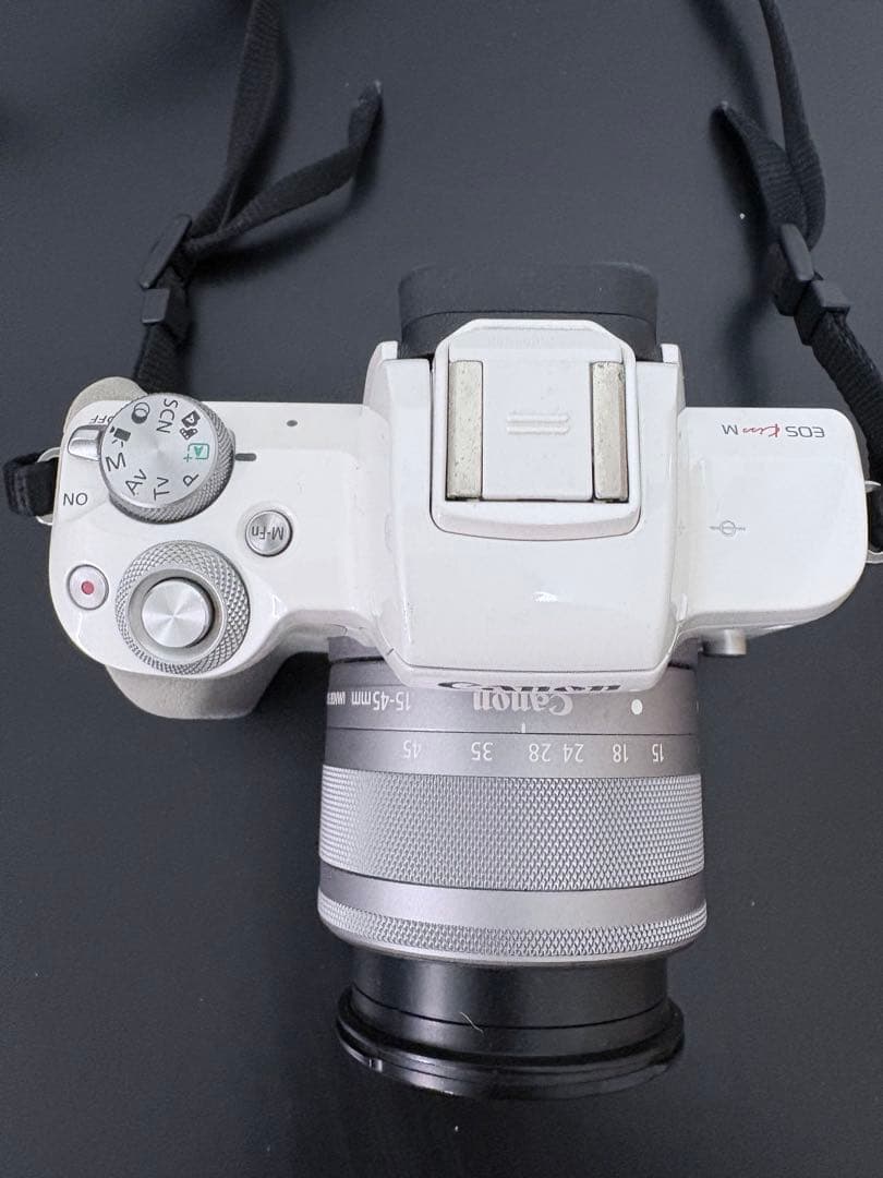 Canon ミラーレス一眼カメラEOS Kiss Mダブルレンズキット ホワイト