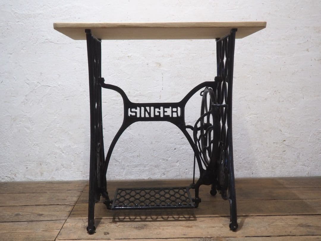 1225 ラワンの一枚天板　網目のシンガーミシンテーブル　レトロ　ビンテージ