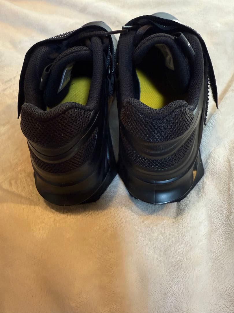 NIKE　サバレオス　27.5センチ