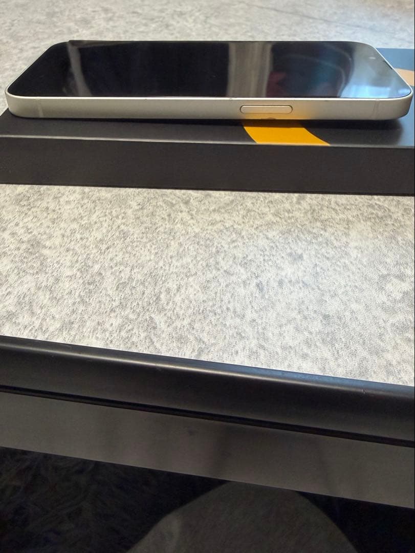 早い者勝ち！iPhone 13 256GB SIMフリー スターライト本体