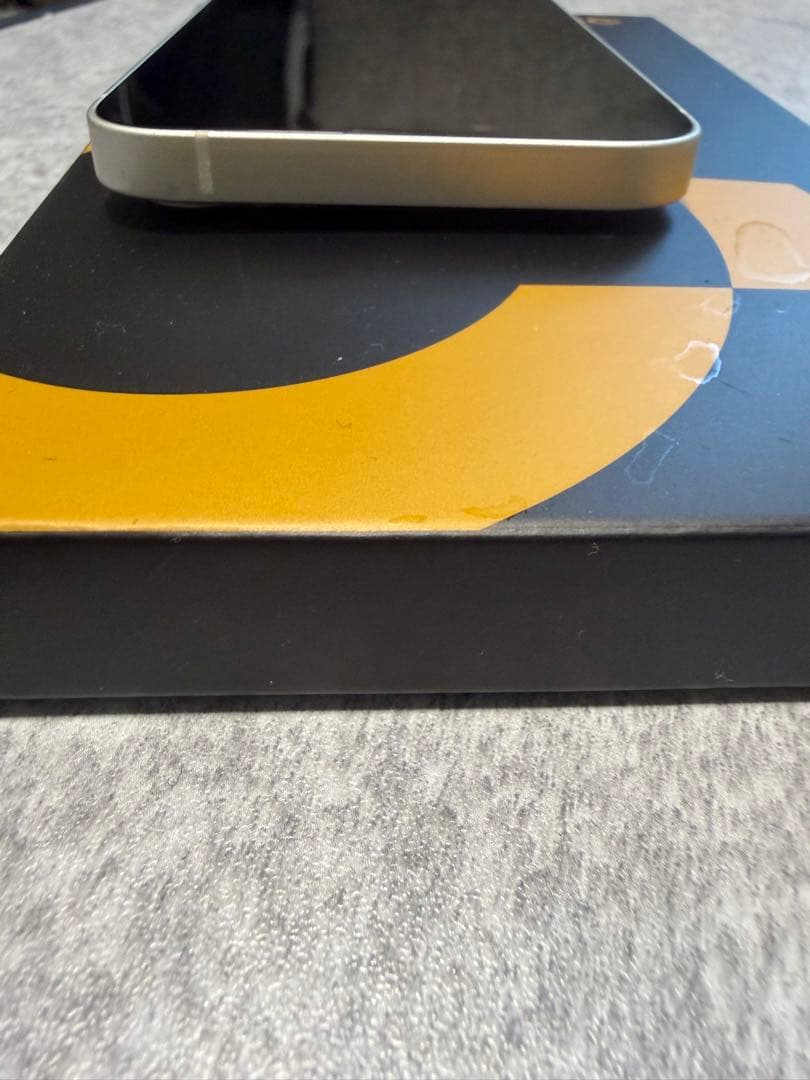 早い者勝ち！iPhone 13 256GB SIMフリー スターライト本体