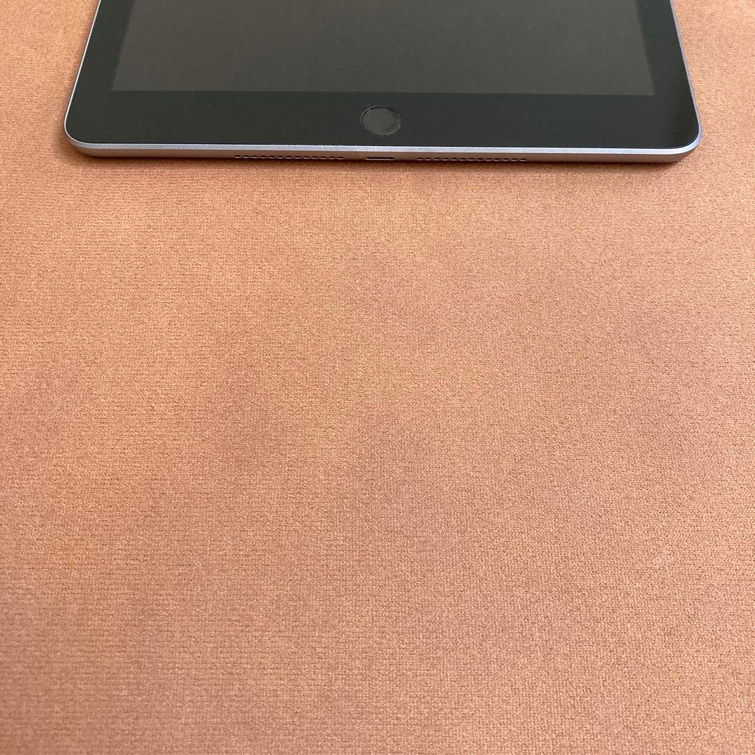 100【早い者勝ち】電池最良好☆iPad6 第6世代 32GB WIFIモデル☆