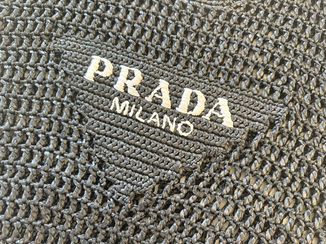 PRADA　プラダ　ラフィアトートバッグ