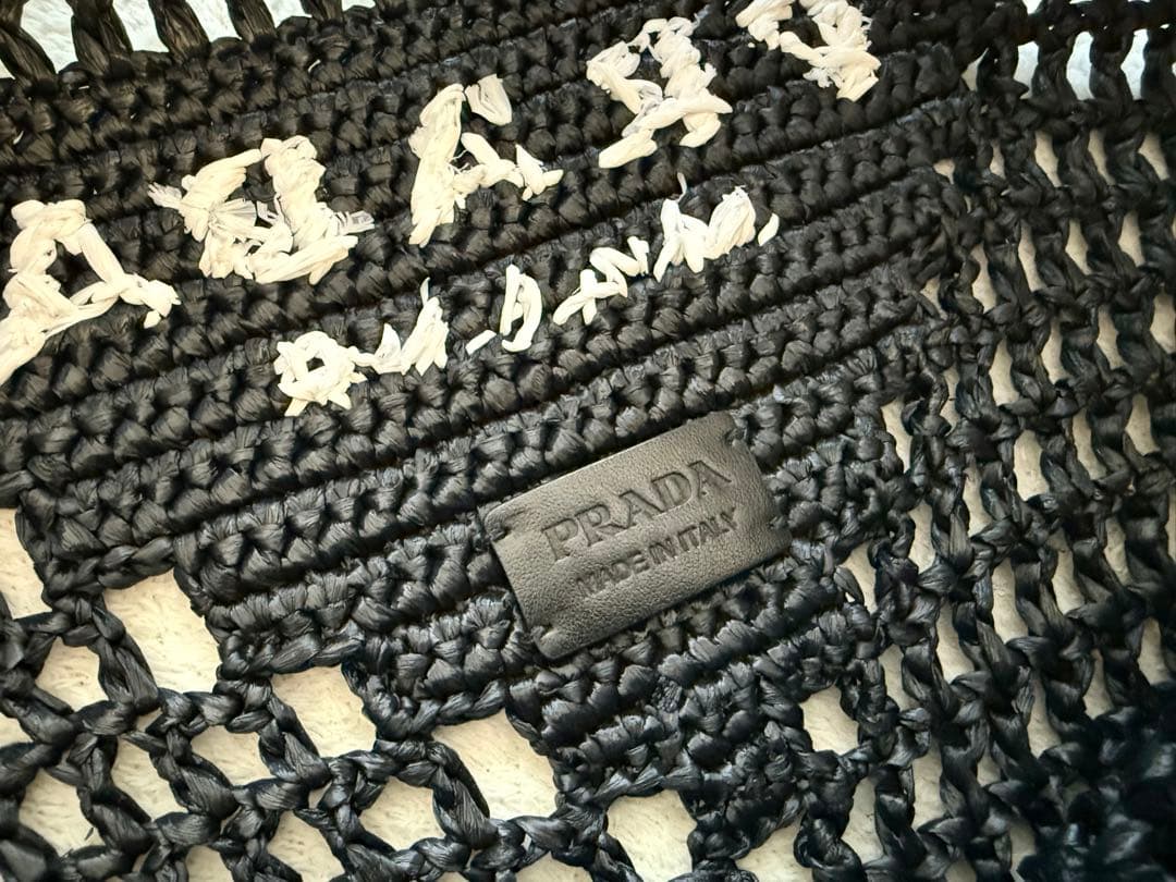 PRADA　プラダ　ラフィアトートバッグ