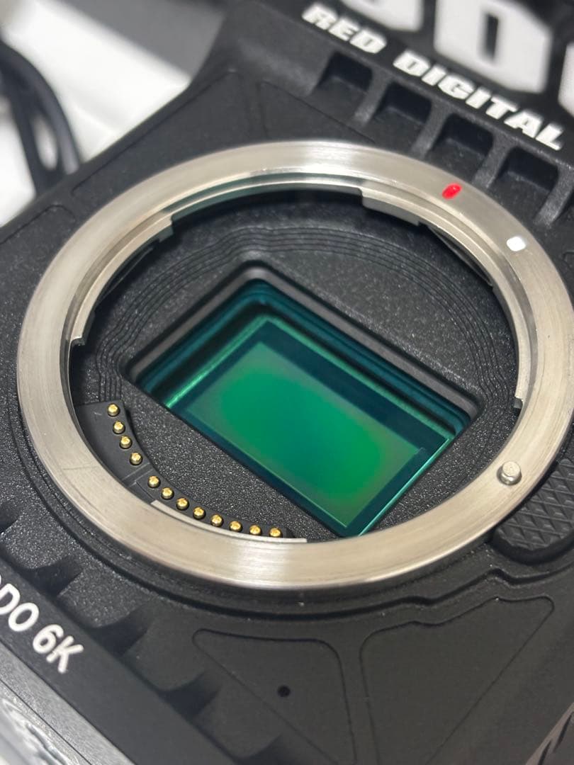 最終価格 美品 ランタイム33.8時間　RED KOMODO 6K