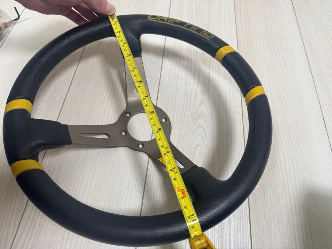 momo ドリフティング　ハンドル　35パイ