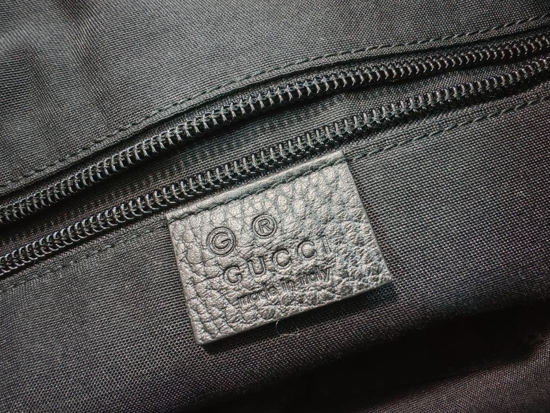 GUCCI ブラックショルダーバッグ