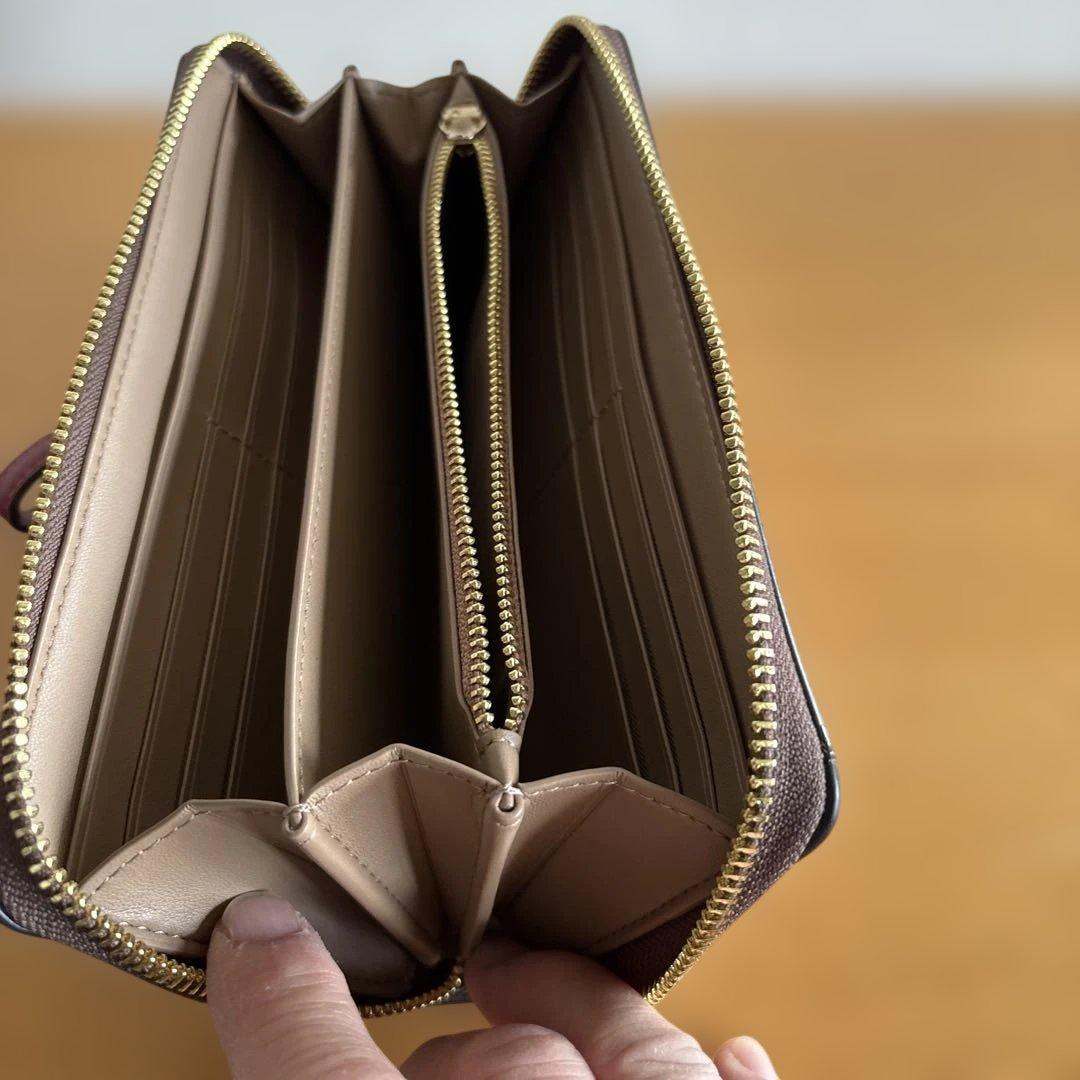 COACH チェリー柄 長財布