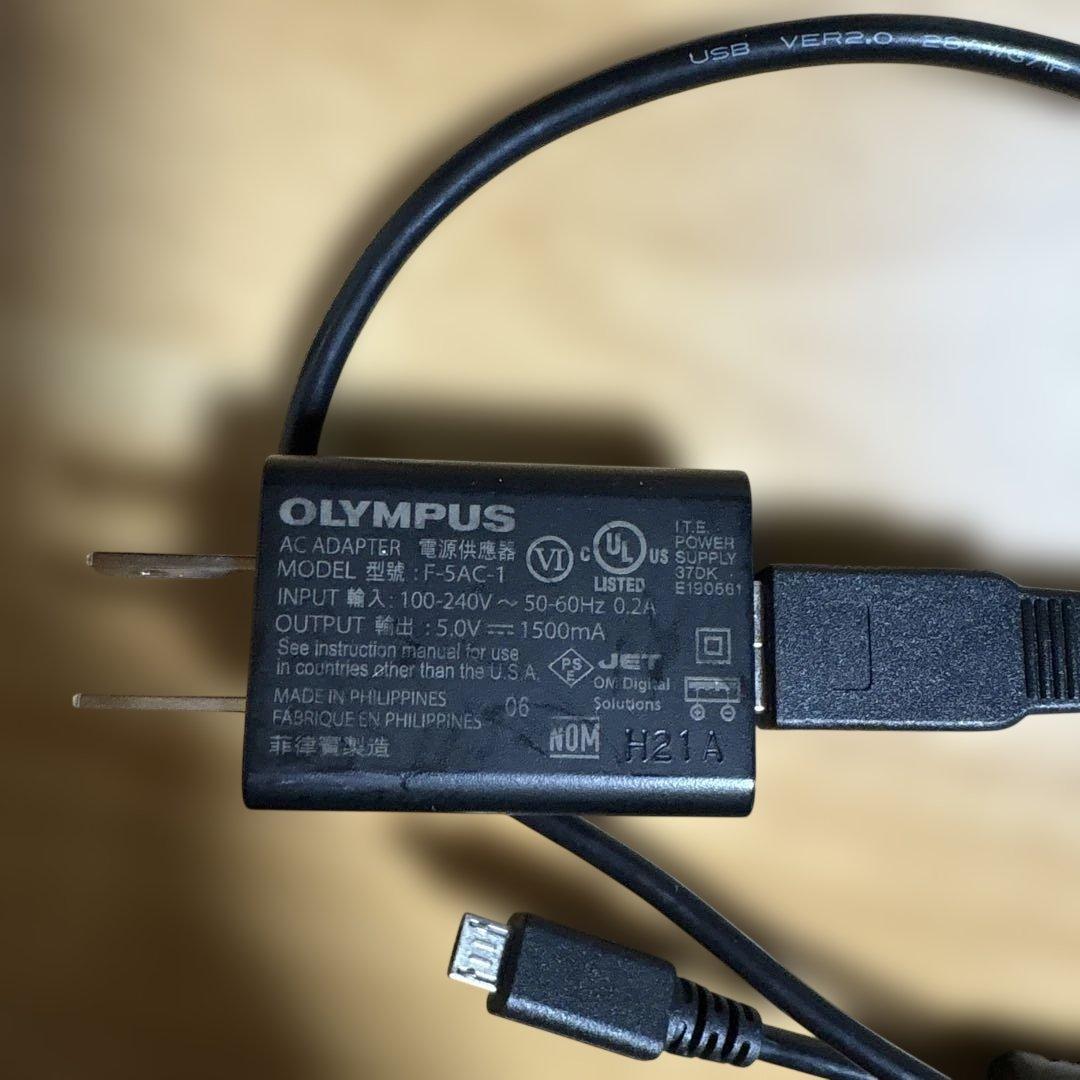 Olympus Tough TG-5 レッド