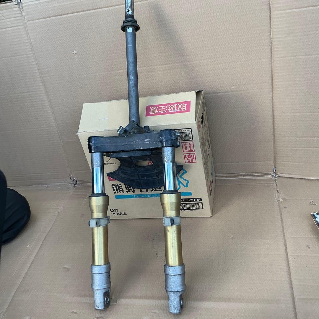 SUZUKI ZZ フロントサスペンション