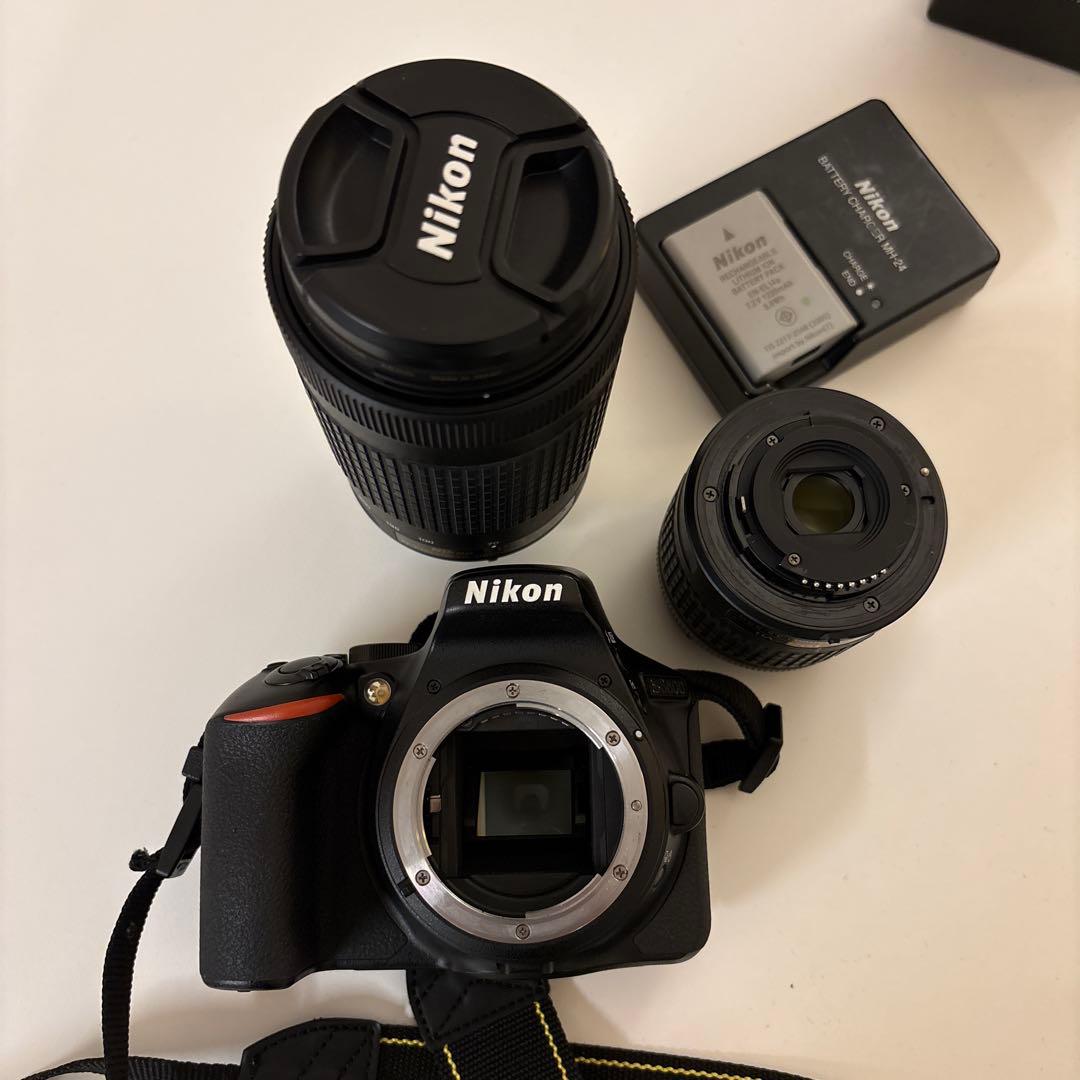 す*♪様 【美品】Nikon D5600 ダブルズームキット Camera ボデ