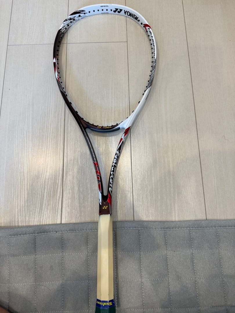 ガッド張りサービス別料金対応！ YONEX ナノフォース8v Rev