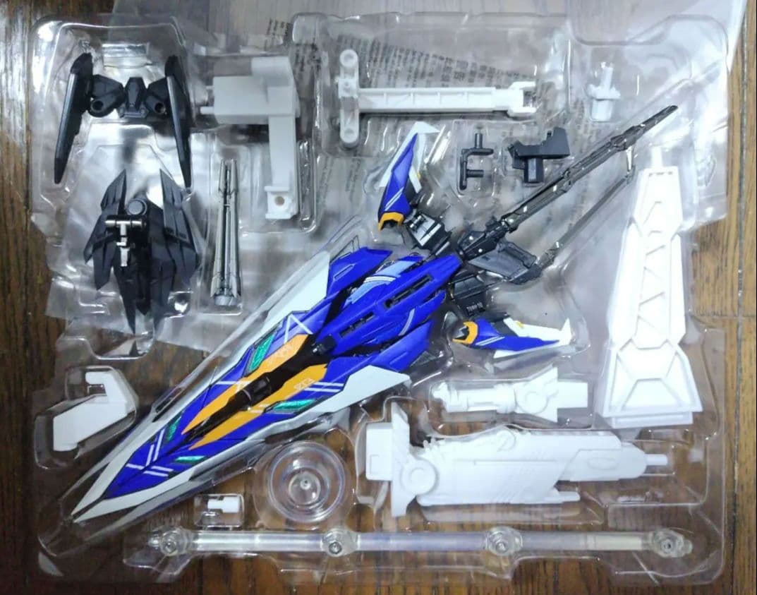 L BUILD ガンダムアストレイ ブルーフレームセカンドリバイ　開封