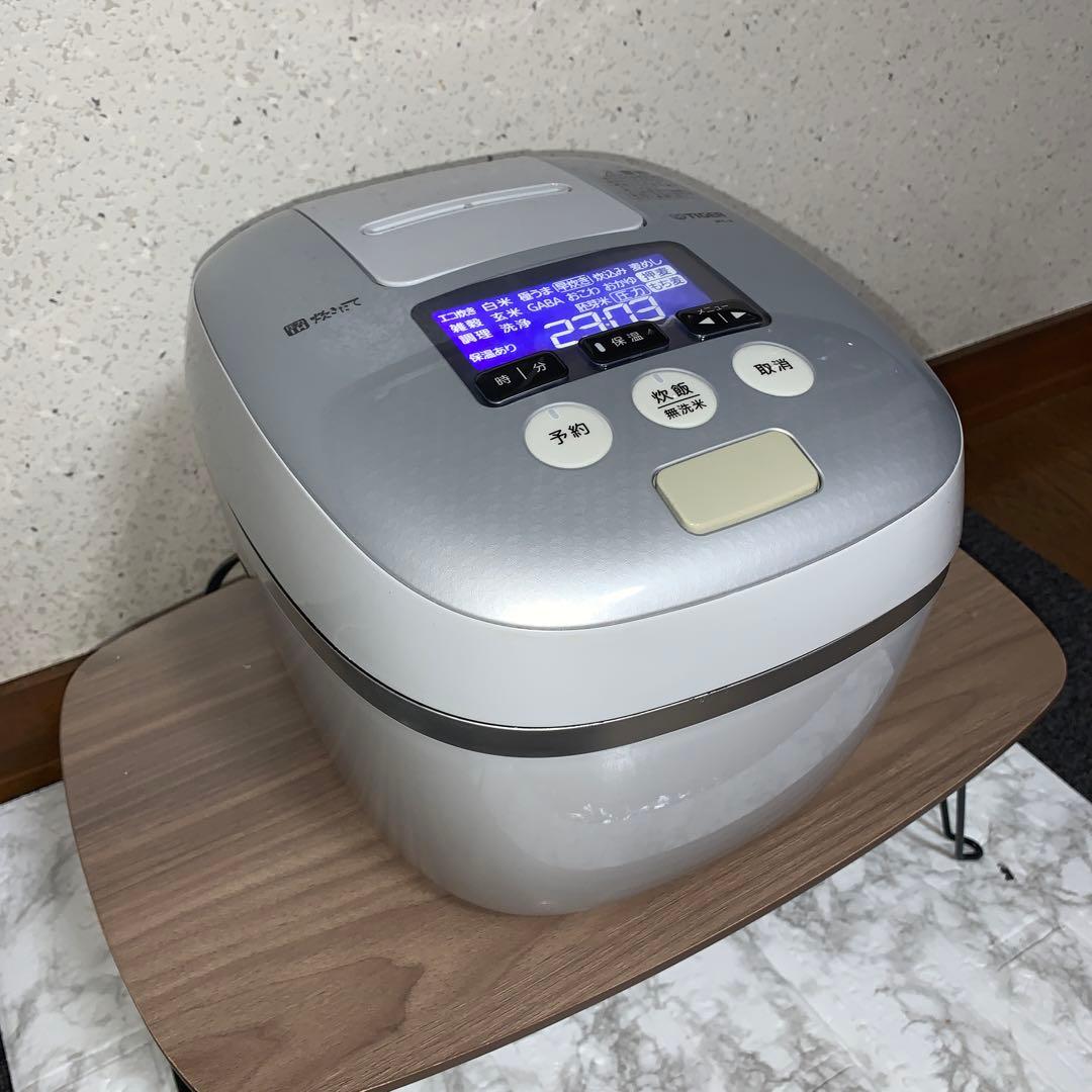 【2019年製】タイガー圧力IH炊飯ジャー　JPC-A10J 電源コード難アリ