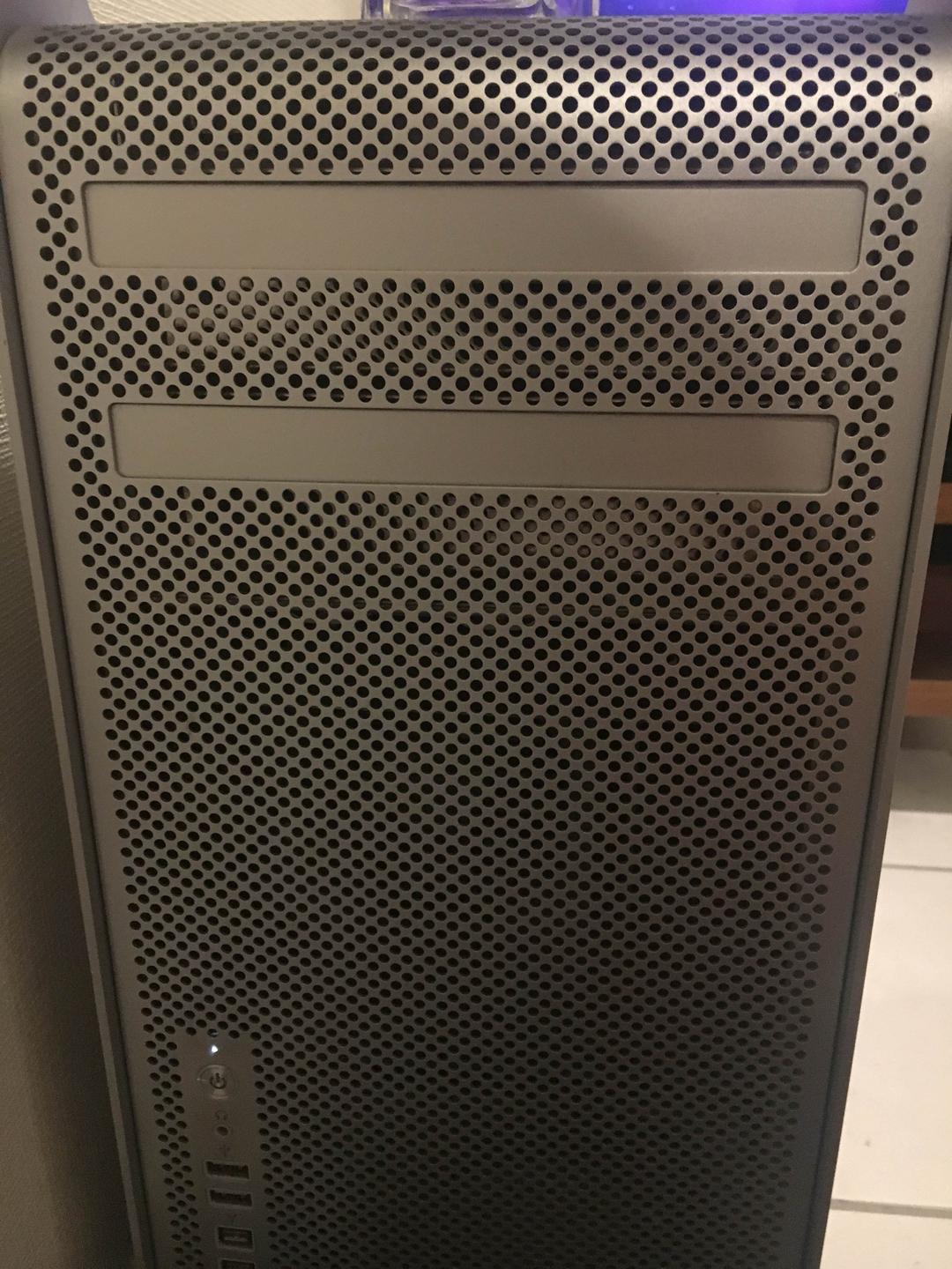 Macデスクトップ MacPro4.1   Quad-Core  Intel  Xeon