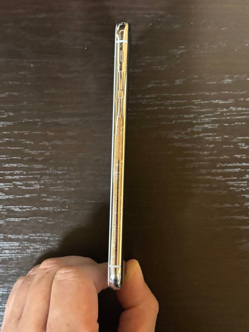 iphone X 64GB 画面右上角にひび　中古