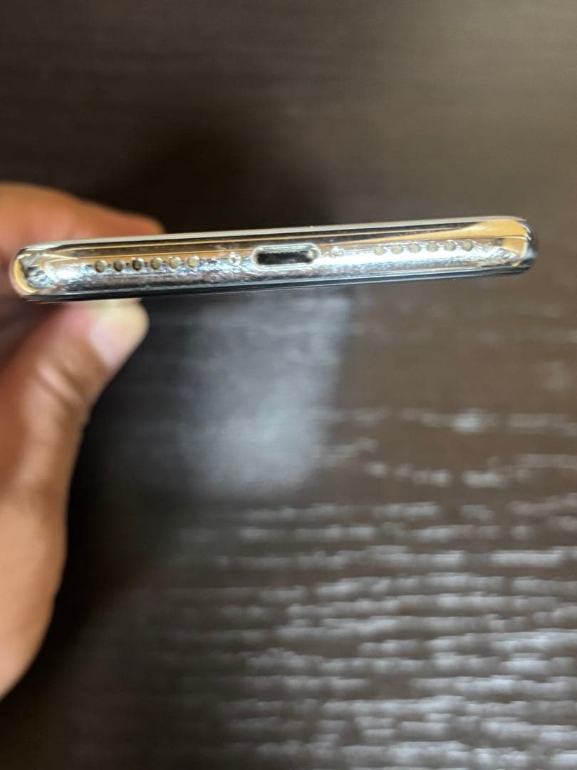 iphone X 64GB 画面右上角にひび　中古