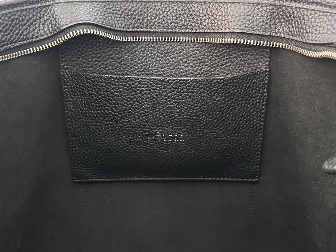 黒 レザービジネスバッグ 底鋲付き