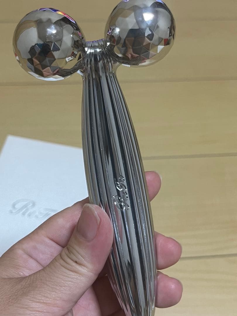 スーパーチョコチップ【ReFa】美品✨美顔ローラー シルバー
