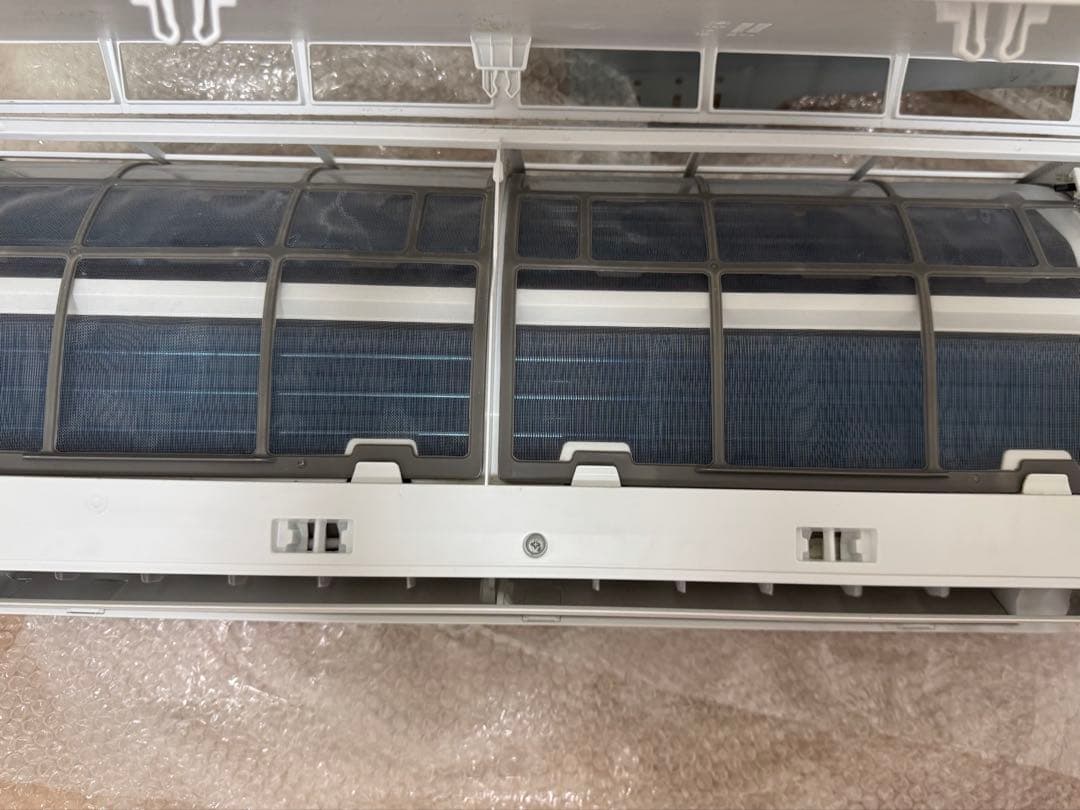 Hisense エアコン 8畳　2021年製　リモコン室外機セット　現状渡し