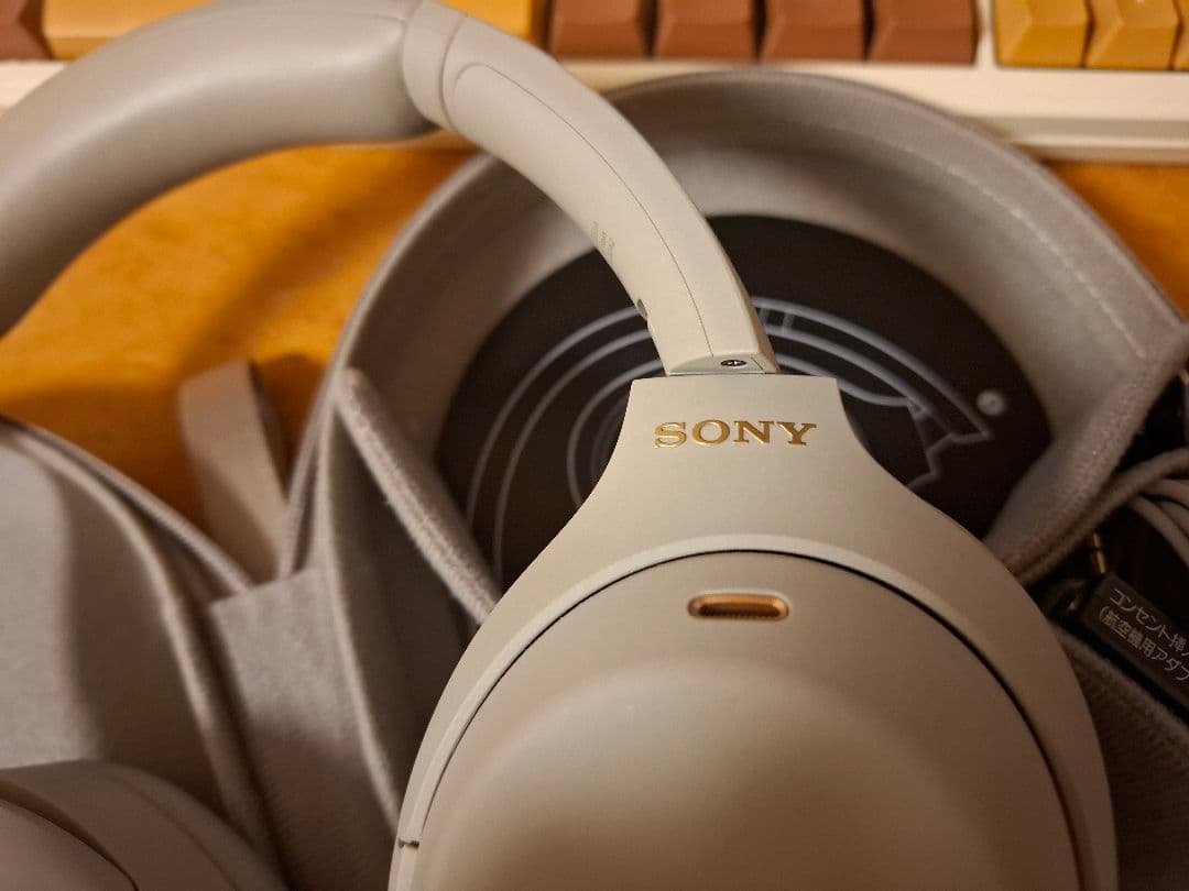 SONY WH-1000XM4 ワイヤレスヘッドホン グレー ケース付き