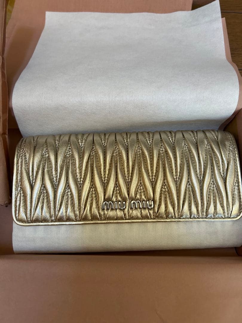 miumiu マテラッセ　ショルダーバッグ