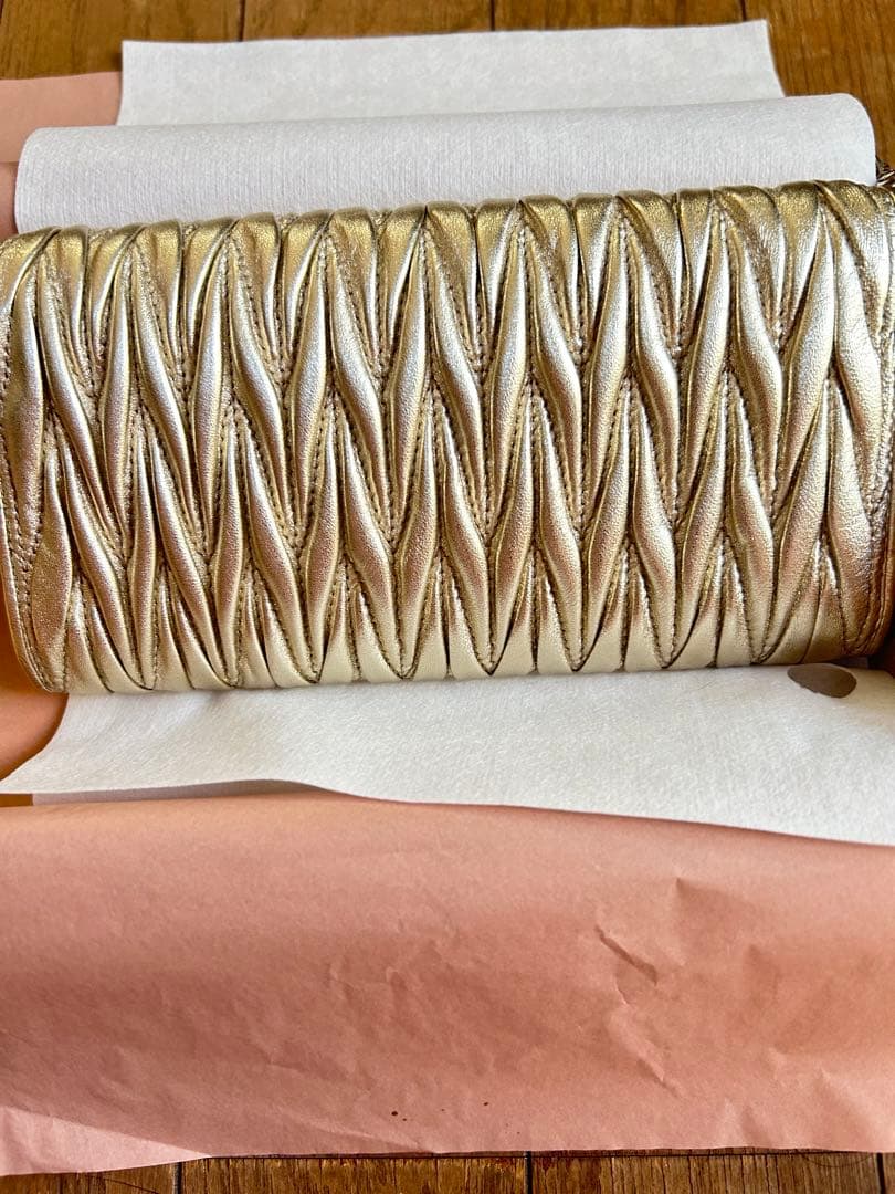 miumiu マテラッセ　ショルダーバッグ