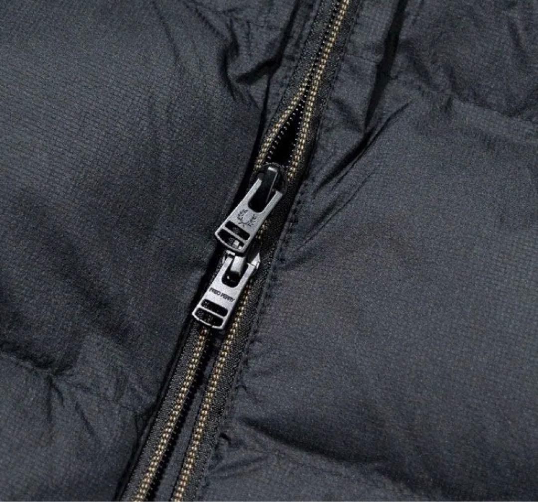 今季新作♪完売品　フレッドペリー ダウンベスト黒×黄 ♪L size