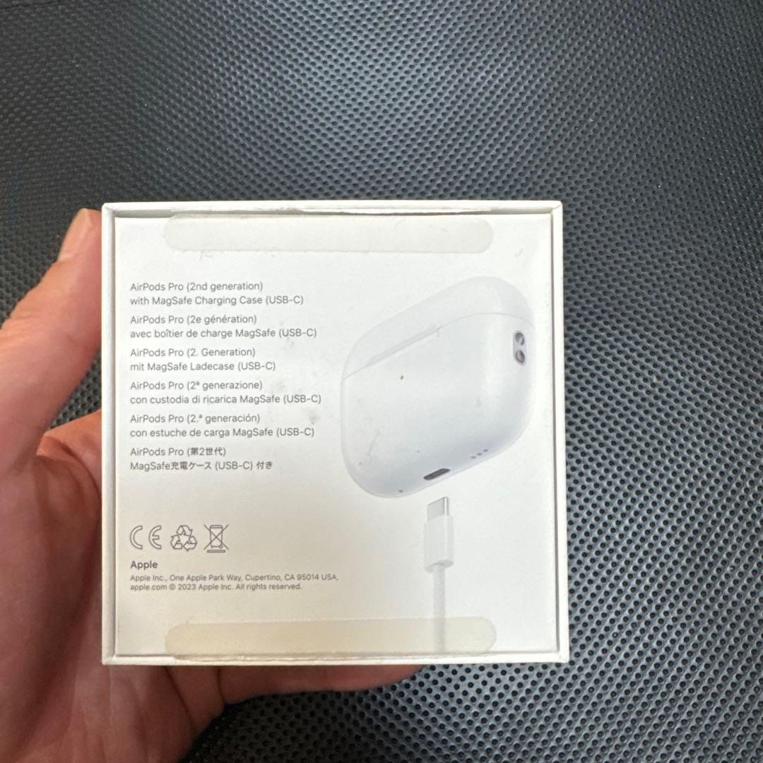 AirPods本体 ホワイト 充電ケース付きMTJV3J/A