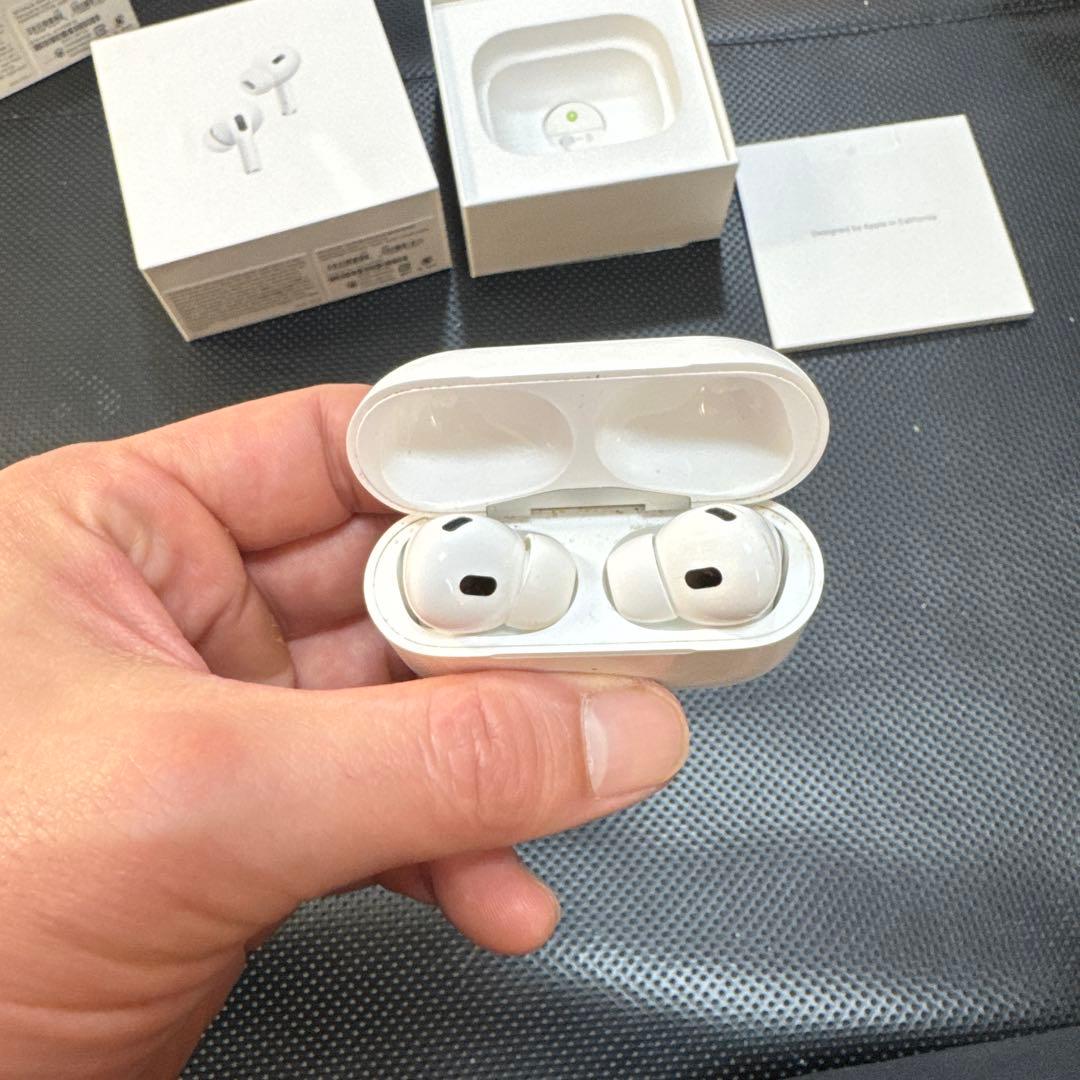 AirPods本体 ホワイト 充電ケース付きMTJV3J/A