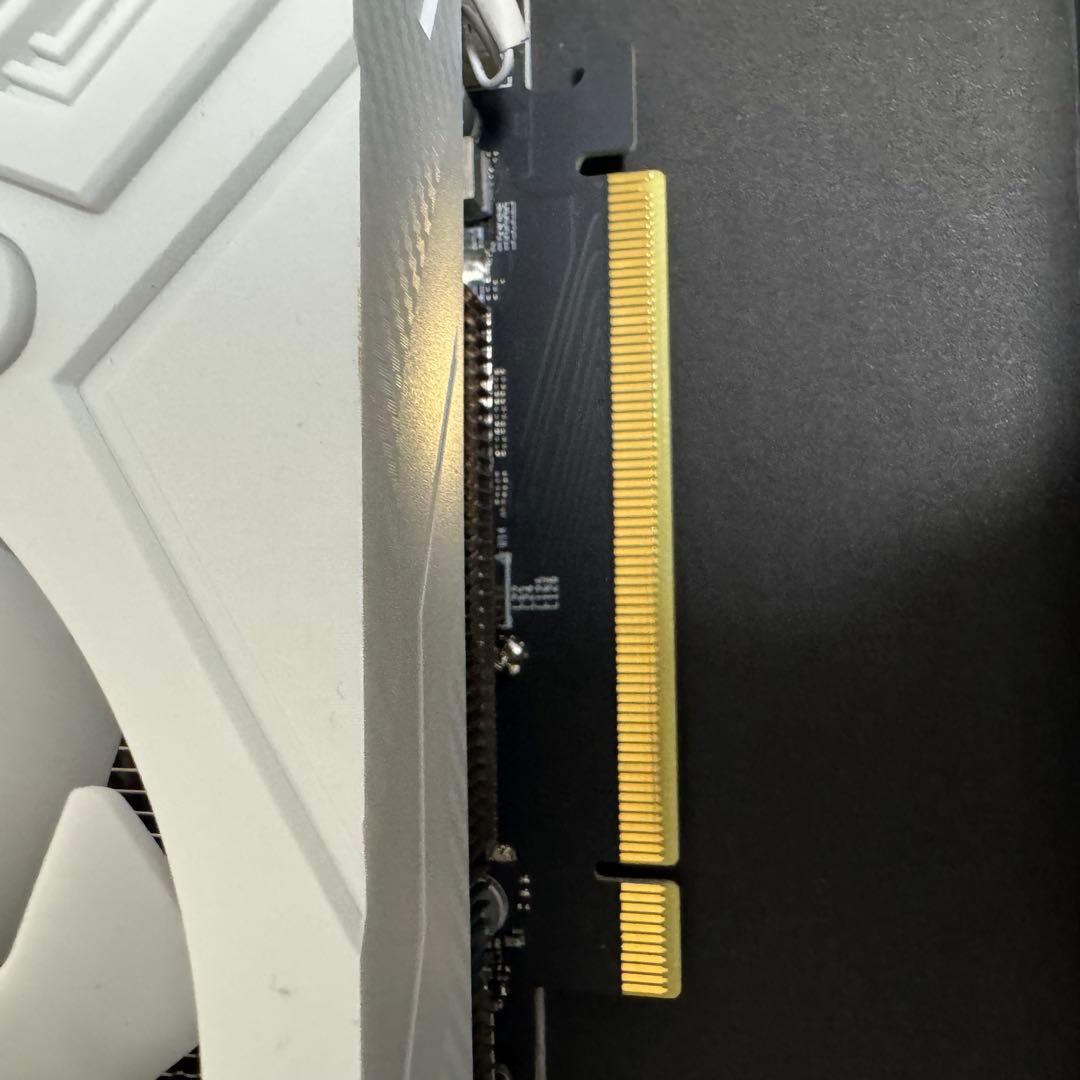 玄人志向 GK-RTX4070Ti-E12GB/WHITE/TP