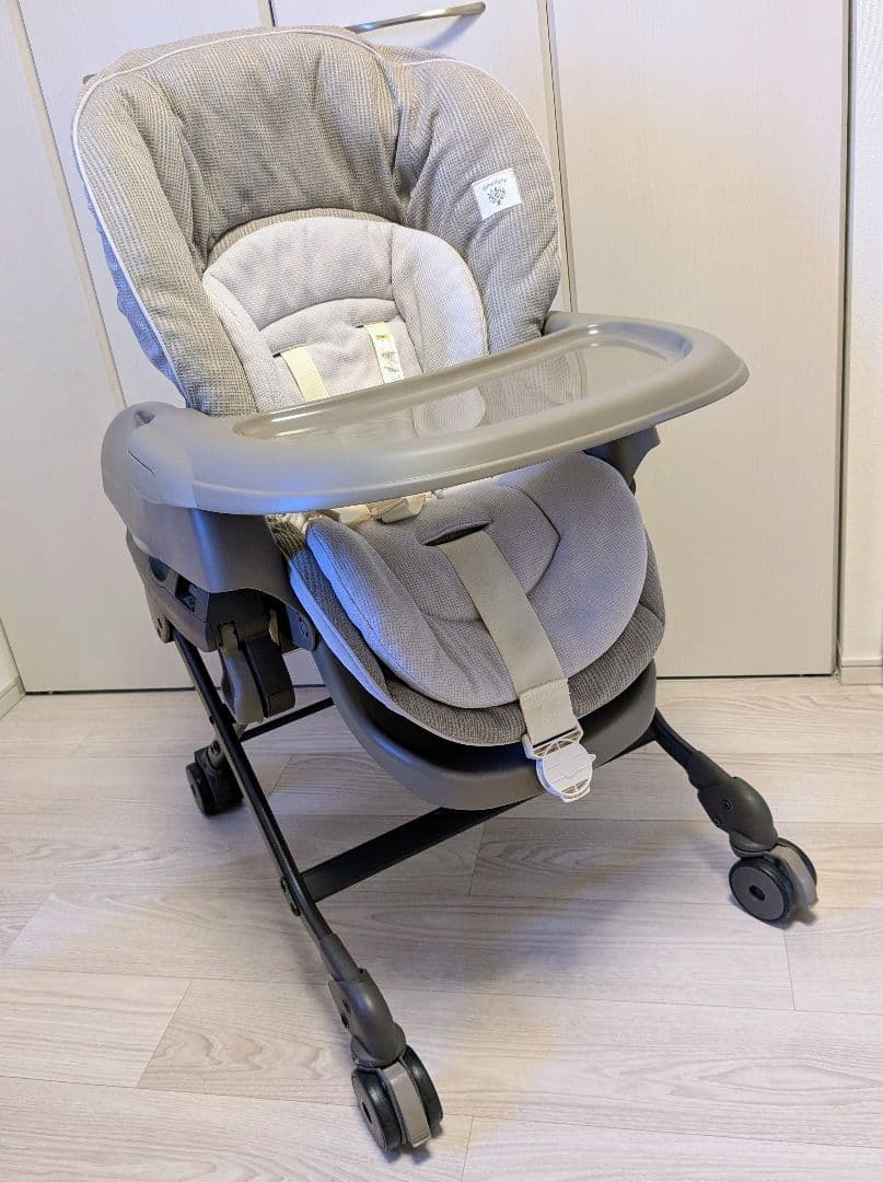 コンビ combi ネムリラ 美品