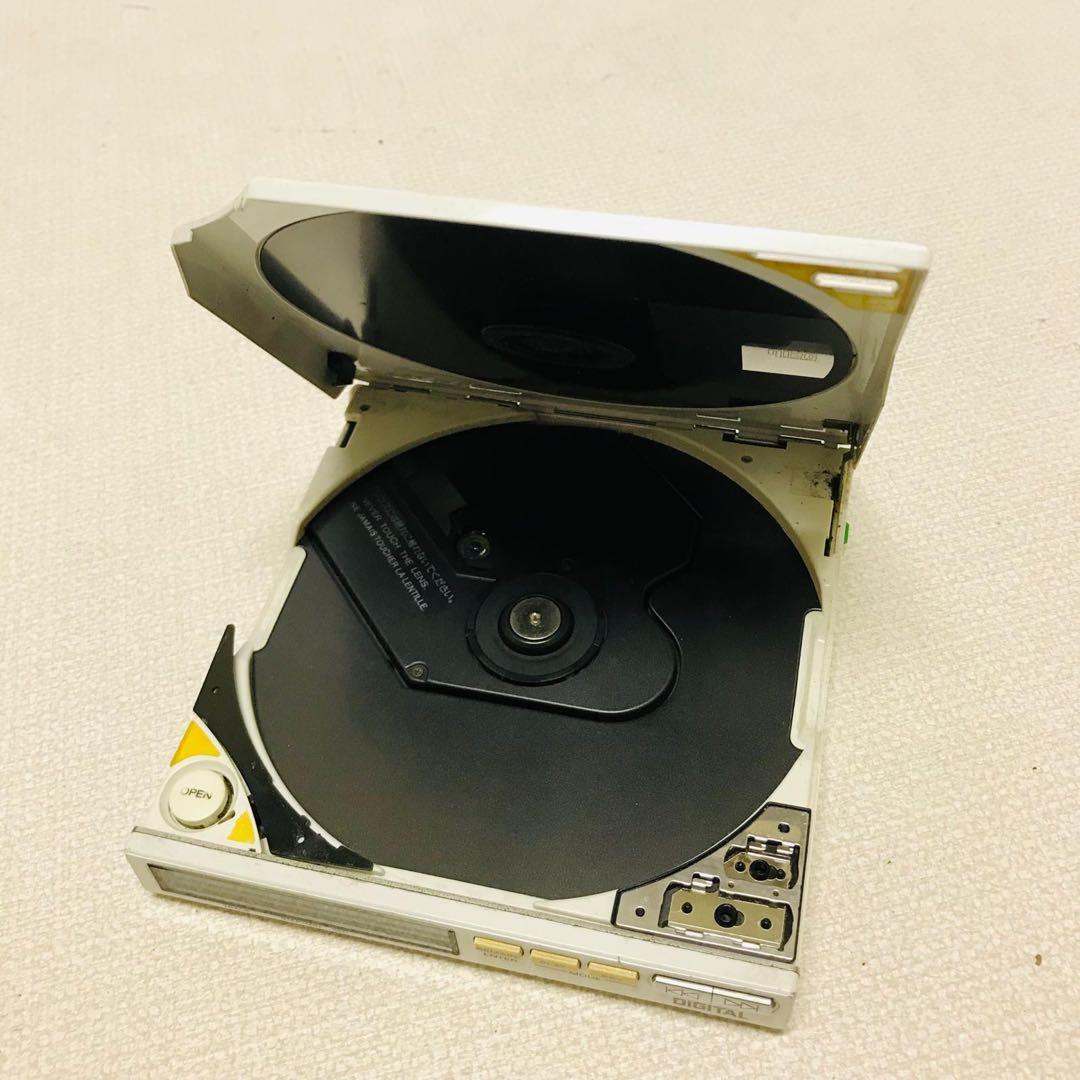 SONY D-100 コンパクトCDプレーヤー