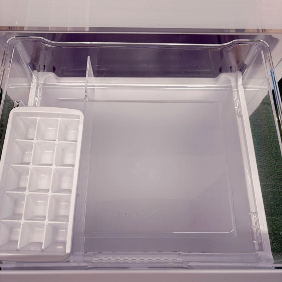 627 ガラスパネル　冷蔵庫　100Ｌ強　小型　一人暮らし　右開き　2ドア