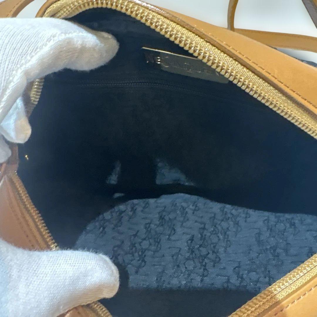 美品イヴサンローラン レザー ショルダーバッグ