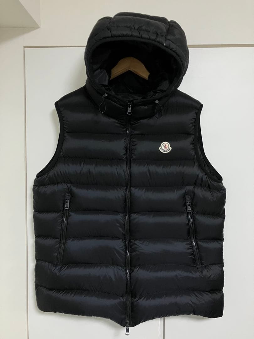 【たほ】MONCLERモンクレールのダウンベスト　サイズ6 黒　ブラック