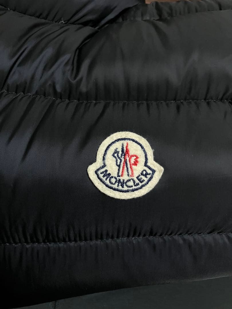 【たほ】MONCLERモンクレールのダウンベスト　サイズ6 黒　ブラック