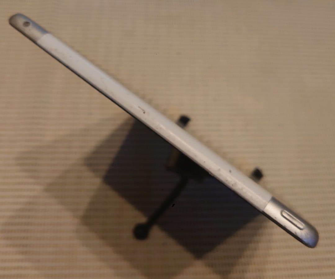 完動品SIMフリーiPad第9世代(A2604)本体64GB送料込XJF7H