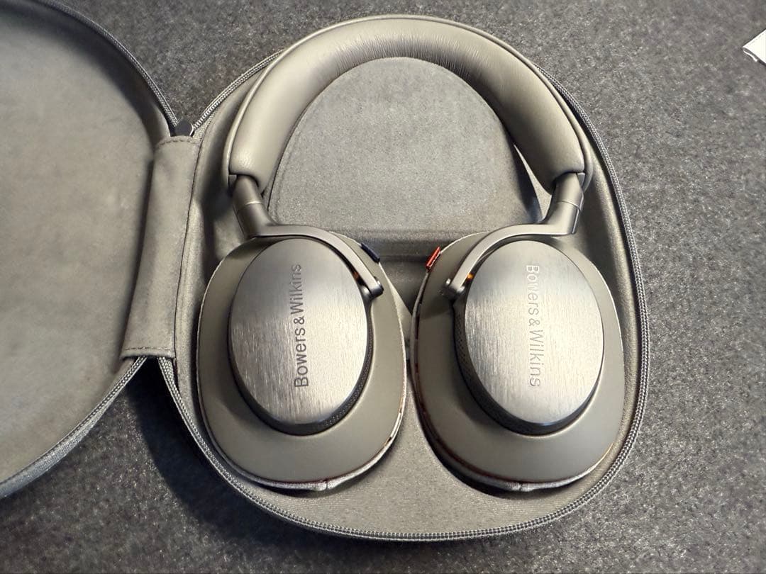ヘッドホン Bowers & Wilkins PX8 McLaren Edition