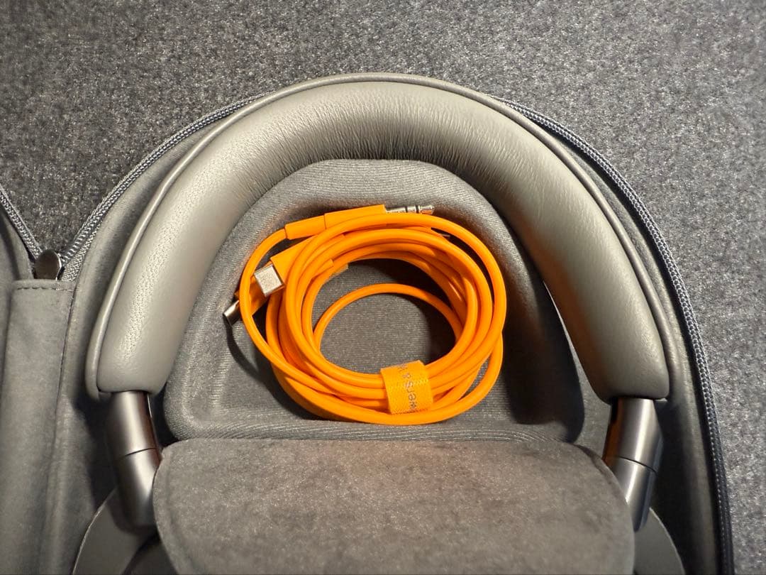 ヘッドホン Bowers & Wilkins PX8 McLaren Edition