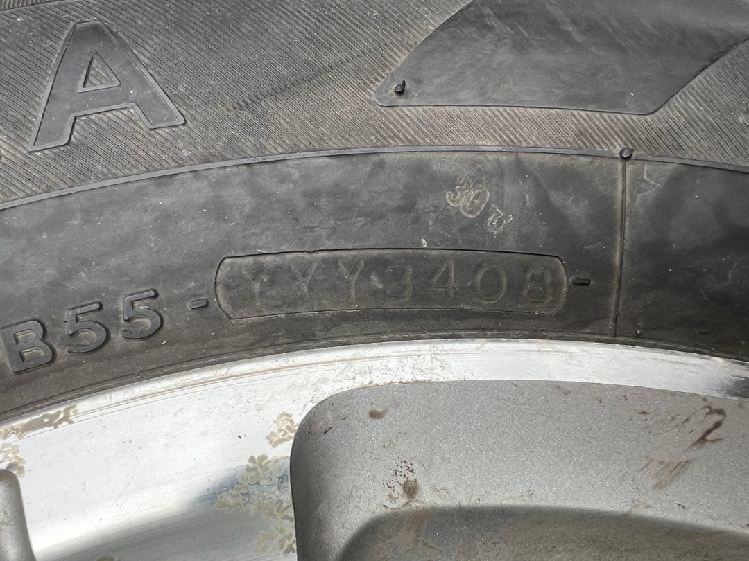 ハイエース　アルミホイール　スタッドレスセット